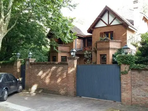 Casa en venta - Lomas Schoenstatt - San Isidro