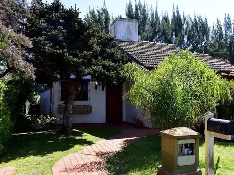 Casa En Venta Country Banco Provincia Permuta