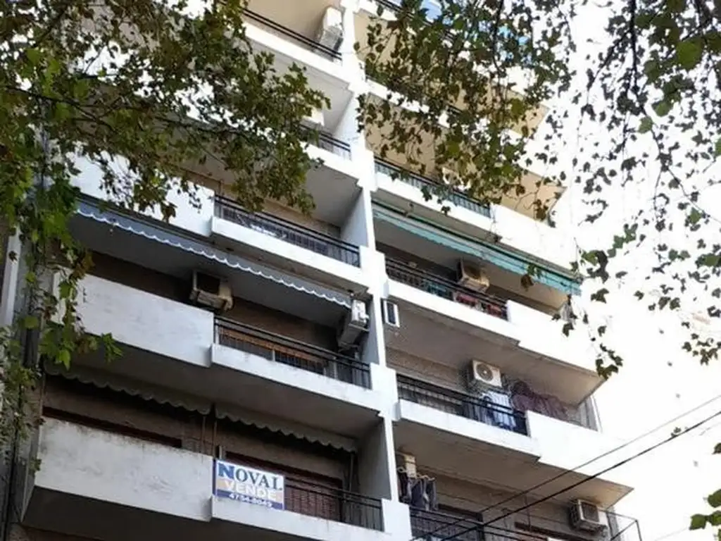 EN VENTA SAN MARTIN DPTO 3 AMBIENTES CON BALCON CORRIDO