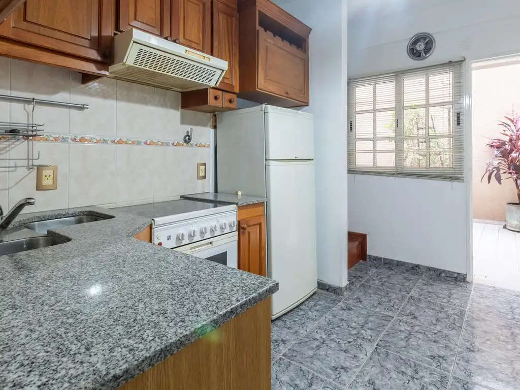 VENTA Duplex 3 ambientes en complejo con patio y cochera APTO CREDITO