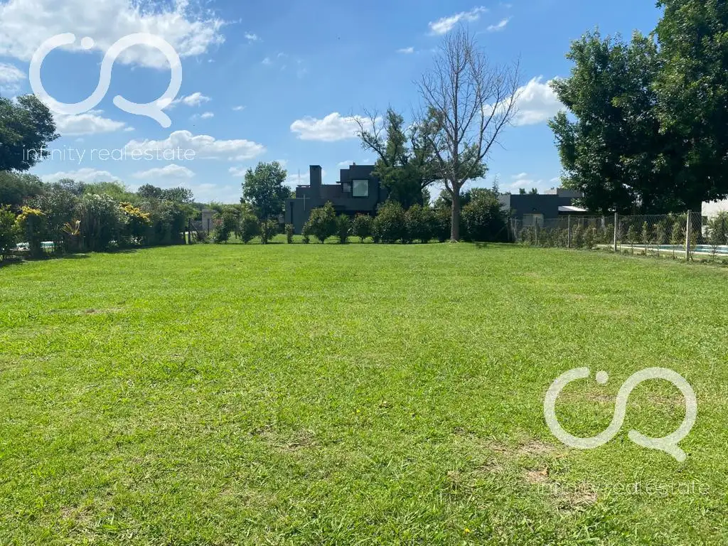 Terreno en Pilar del Este barrio Santa Guadalupe