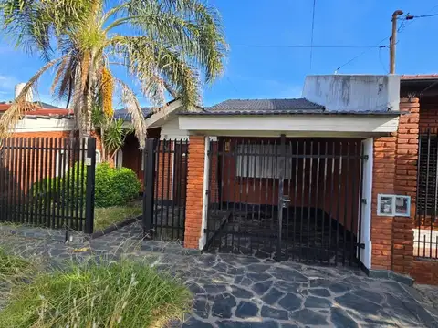 casa de 5 ambientes en Alquiler Lomas del mirador