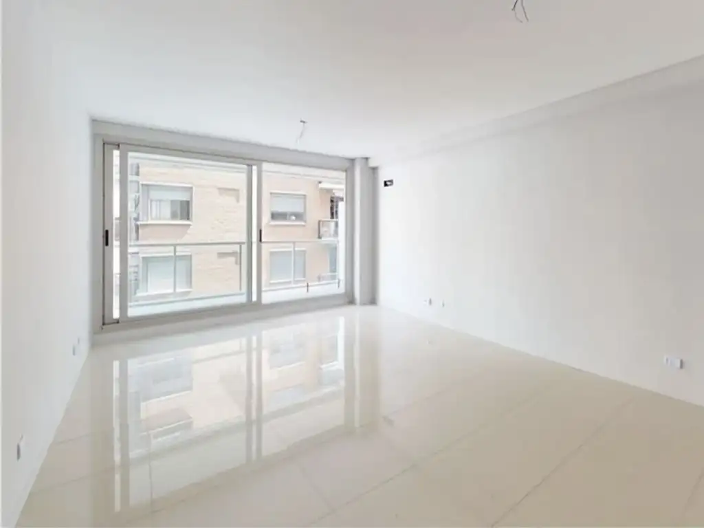 AV. DEL LIBERTADOR 5700, VENTA DEPARTAMENTO DE CUATRO AMBIENTES CON DEPENDENCIA EN TORRE LIBERTAUR