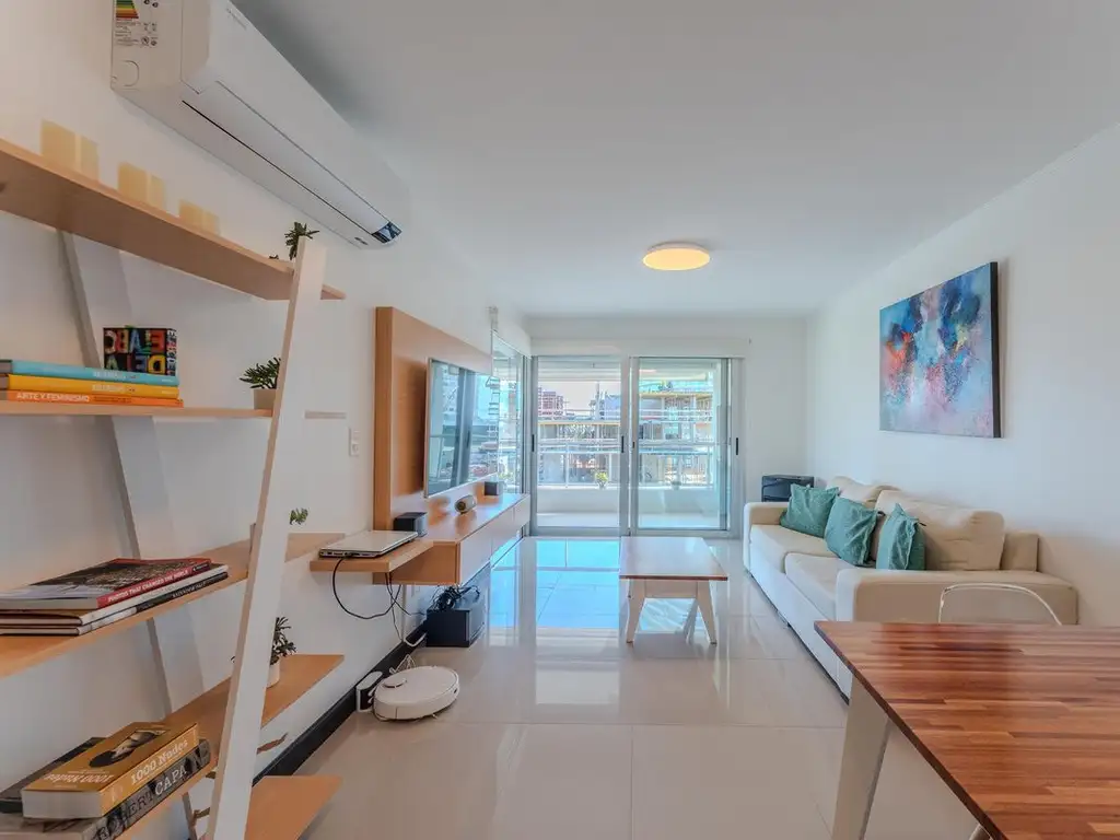 Exclusivo apartamento en venta a metros del mar