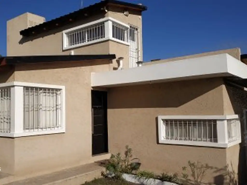 VENTA CASA SIQUIMAN HIDROMASAJE