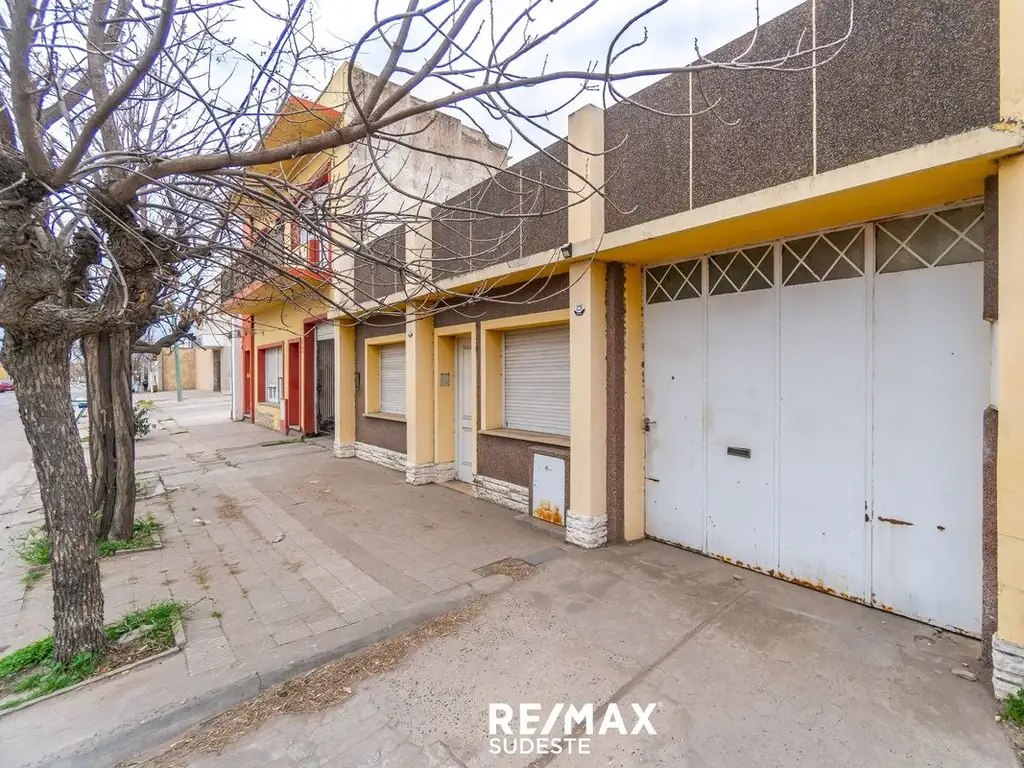 VENTA CASA CON AMPLIO GALPON BARRIO SAN MARTIN