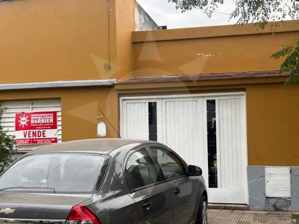 Casa a refaccionar en venta, 2 dormitorios