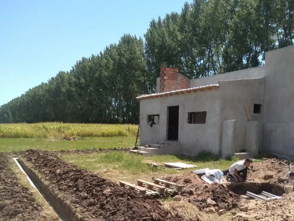 Venta de Campo - Chacra con construcción a terminar en Mercedes