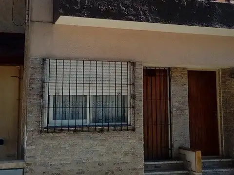 OPORTUNIDAD  RETASADO  REGIO DUPLEX EN VENTA A 2 CUADRAS DEL MAR