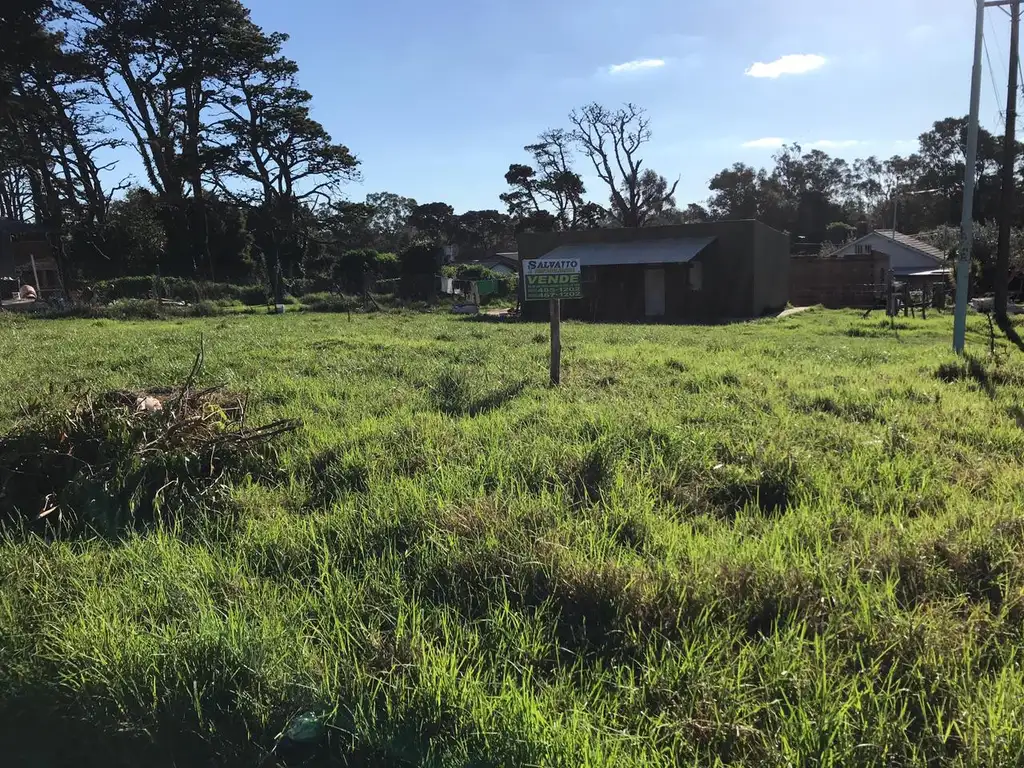 TERRENO EN ESQUINA DE 400 M2 BARRIO FARO