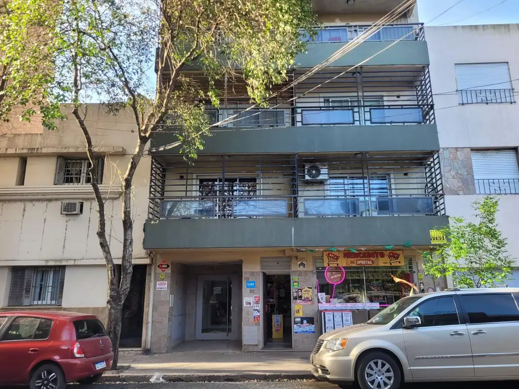 Departamento planta baja con patio Barrio Martin