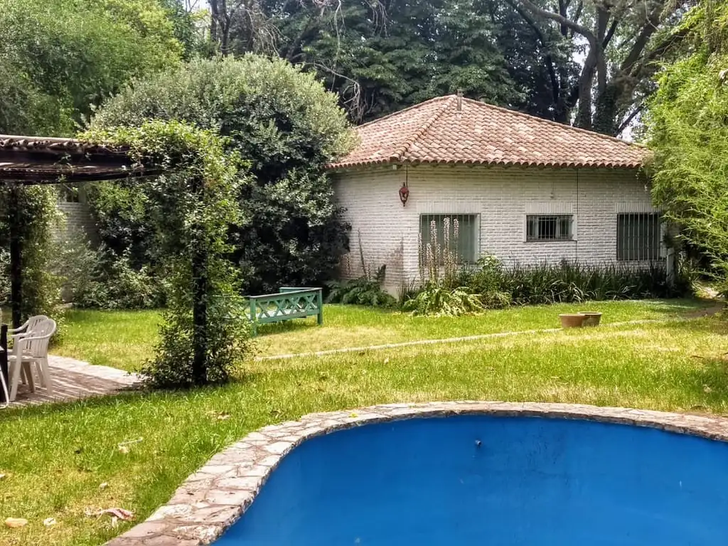Casa en venta en Laprida 2300 - Lomas de San Isidro - Buscainmueble