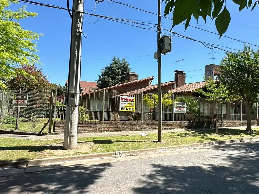 Casa - Venta - Argentina, Berazategui - Calle 363 1095