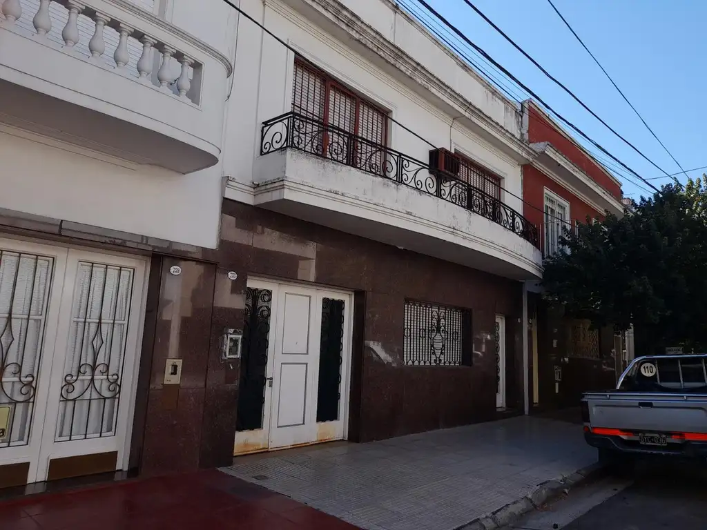 Venta Casa 5 Ambientes, Lote 8,66mx22m-Almagro