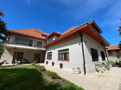 Casa en Alquiler en Martinez Vias / Libertador - 7 ambientes