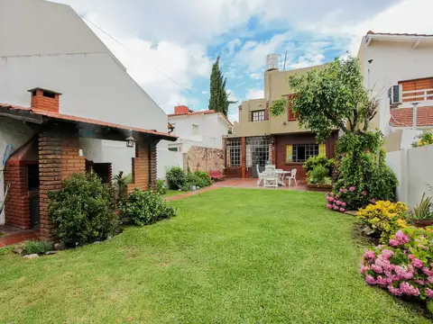 Casa en  Venta en Haedo Sur