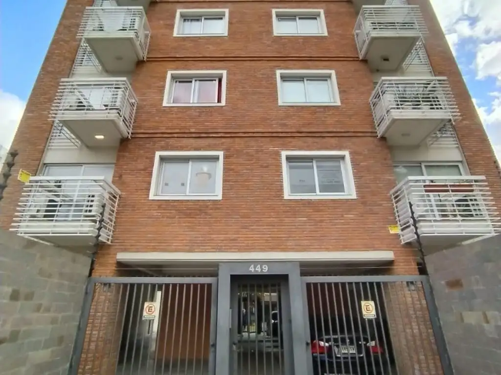 Hermoso departamento de 2 amb con 2 terrazas y parrilla - Cochera opcional