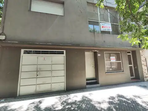 Venta Casa 4 Dormitorios Jardin Cochera