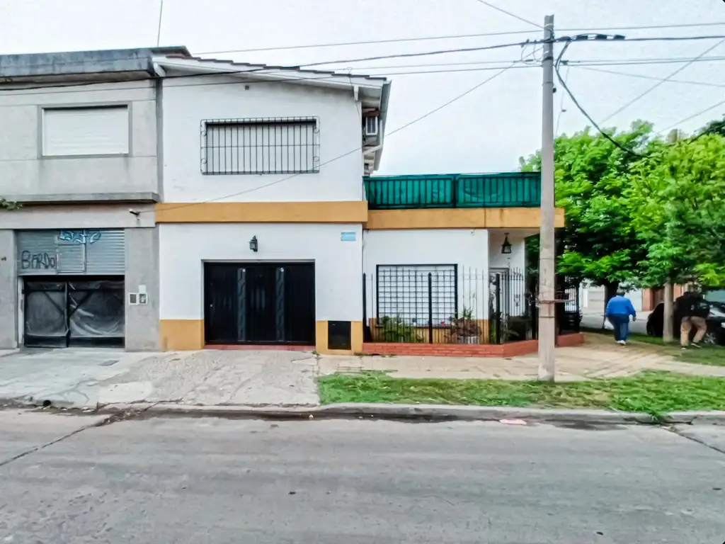 CASA EN VENTA 4 AMB EN EL PALOMAR