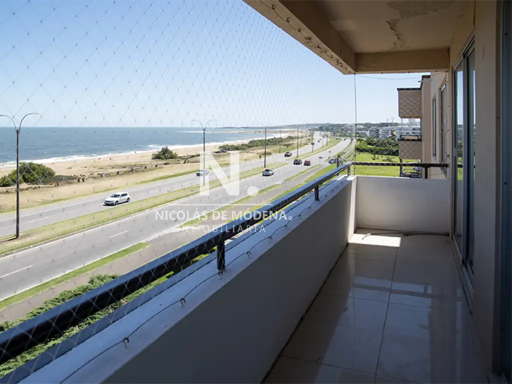 oportunidad Hermoso Penthouse en venta, frente a playa Mansa