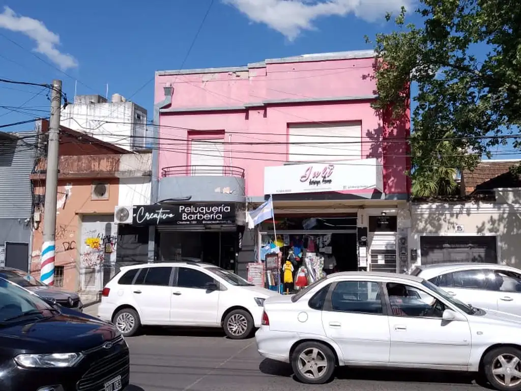 Oficina tipo Salón en 1er piso de 70 mts2 en el Microcentro de San Miguel