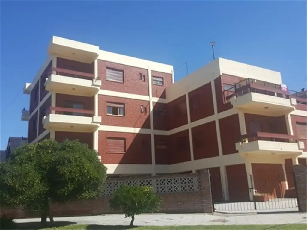 Edificio Tomaino 139 y 2