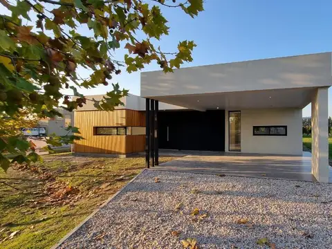 CASA EN VENTA 4 AMBIENTES - HARAS DEL SUR II, LA PLATA - Foto 0