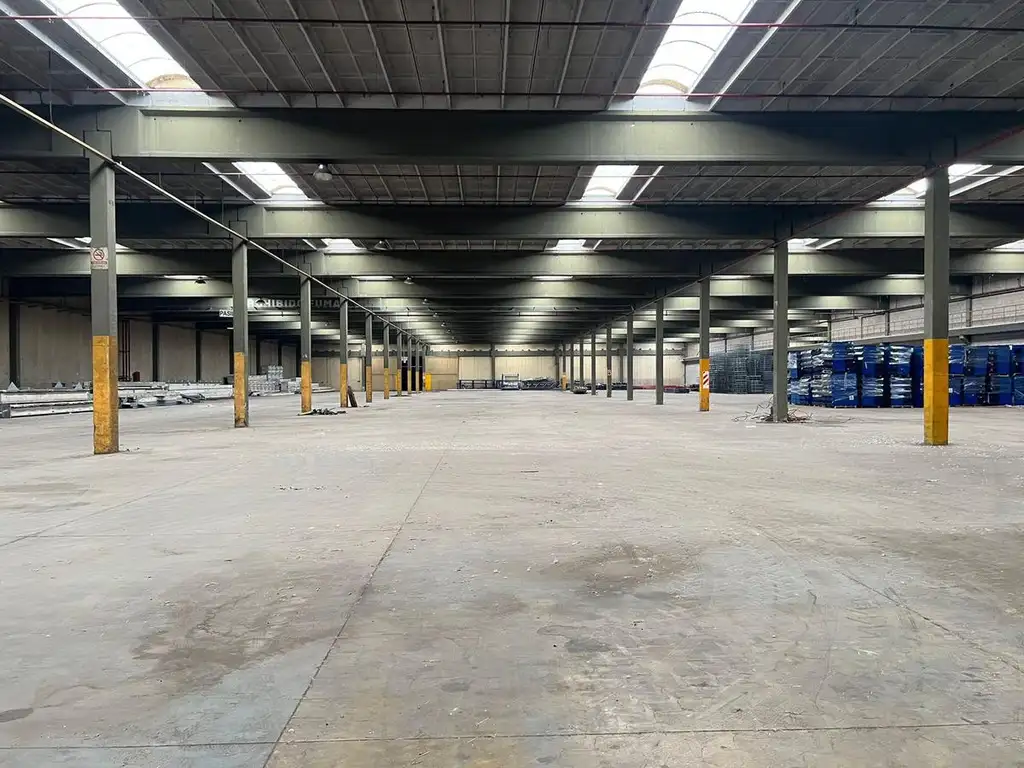 Depósito - Galpón de 20.000 m2 cubiertos - en Quilmes Oeste - ALQUILER