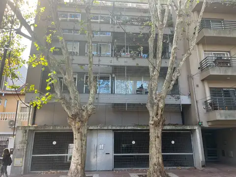 Lindisimo y de moderno 3 ambientes con 2 baños y terraza propia