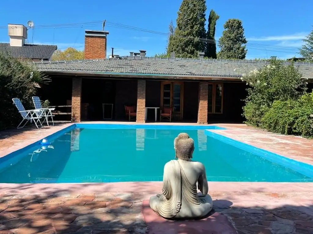 Casa Venta 35 años 5 ambientes, 204m2, 2 cocheras, Venta Country Indio Cua Ruta6 100, Indio Cua