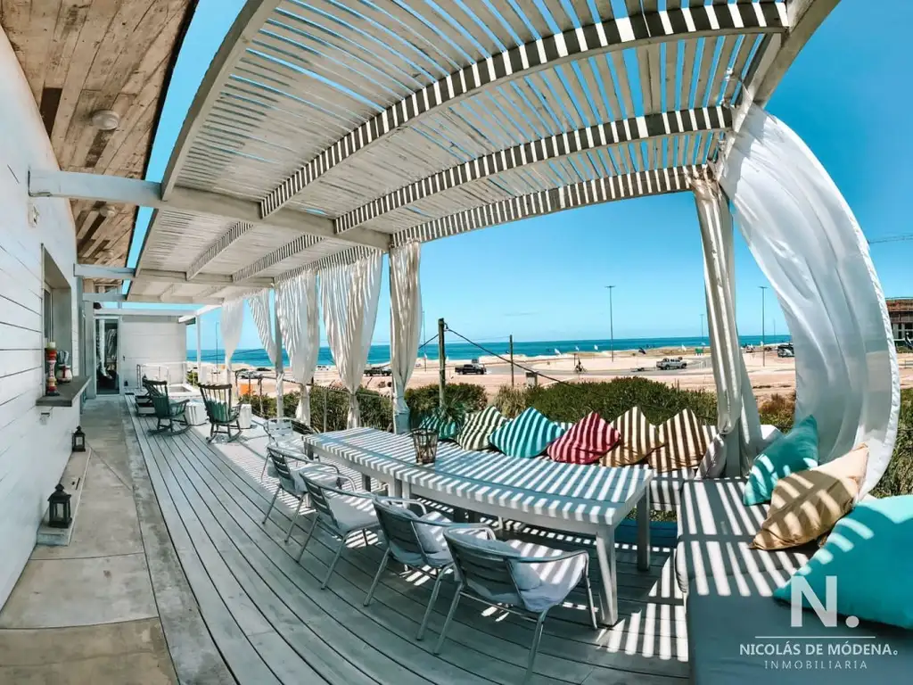 Casa en Venta con vista al mar, El Chorro