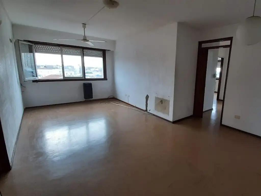 4 Ambientes a la calle en Venta - Barrio Sarmiento