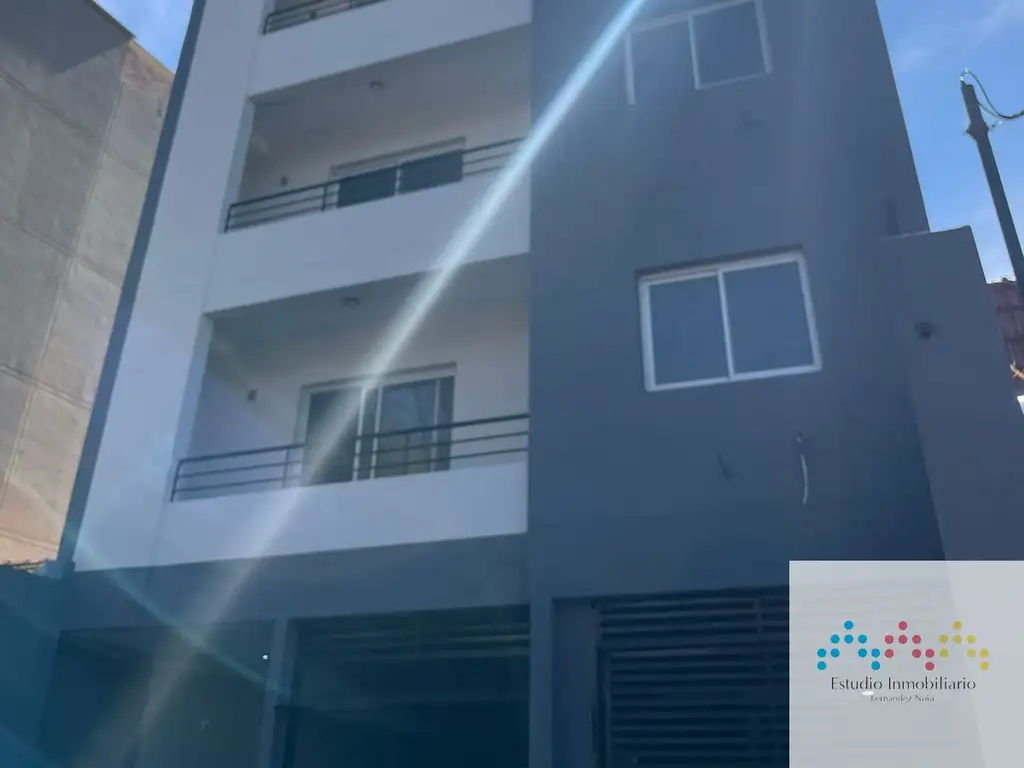 DPTO TIPO DUPLEX 4 AMBIENTES CON COCHERA Y TERRAZA PRIVADA