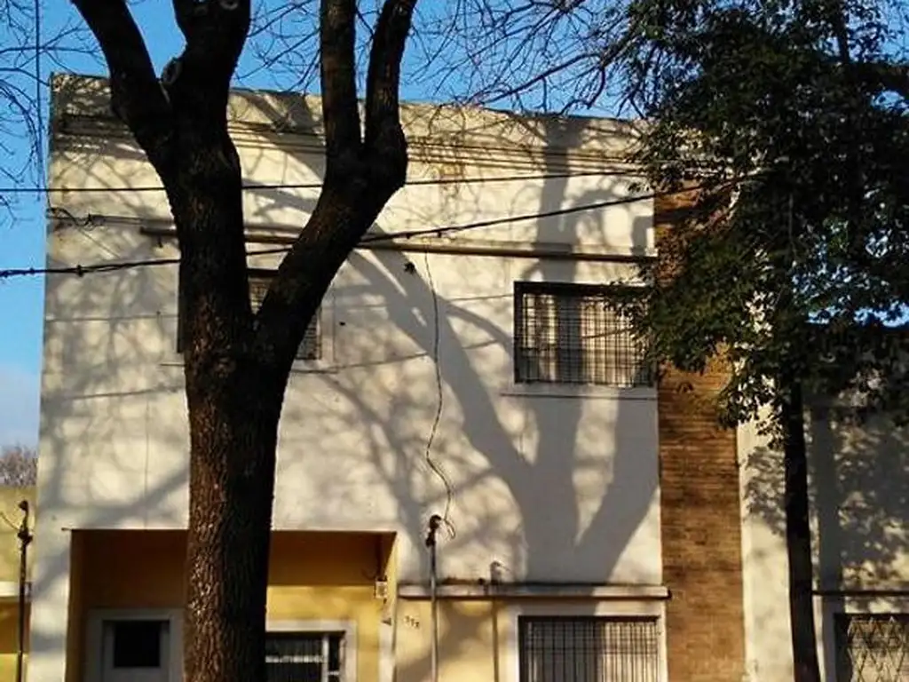 Excelente casa en venta- Donado 208 bis