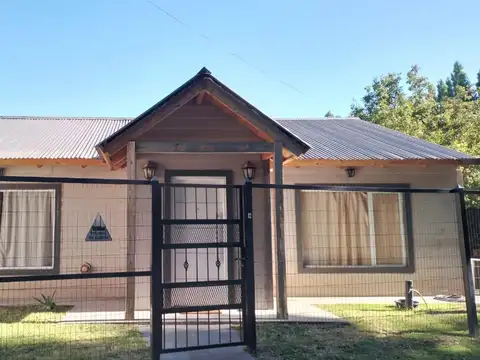 Alquilo casa de 3 dormitorios en Plottier, barrio El Floreal