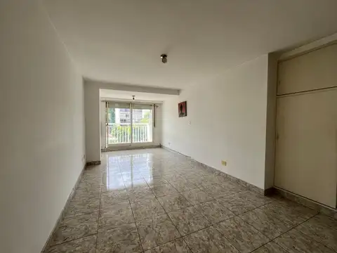 Venta. Apto crédito. Monoambiente. Balcón. Yerbal y Artigas.