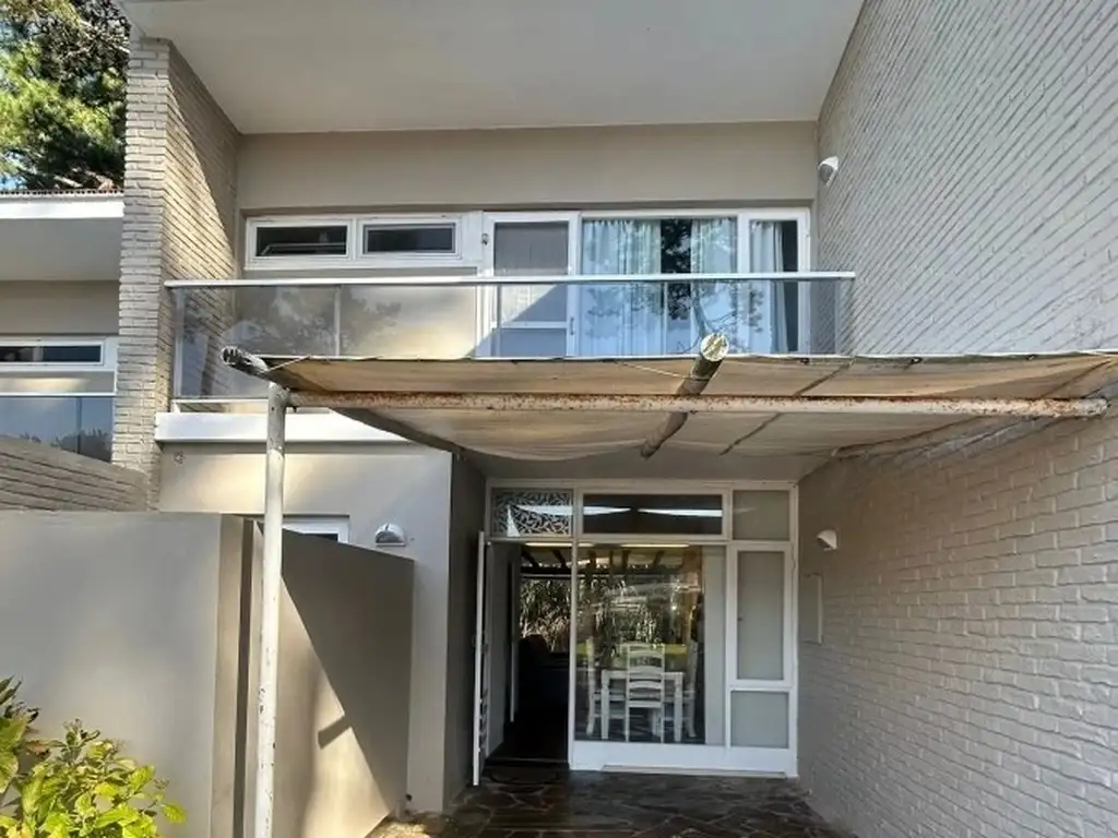 En venta casa de 2 dormitorios Duplex, en San Rafael.