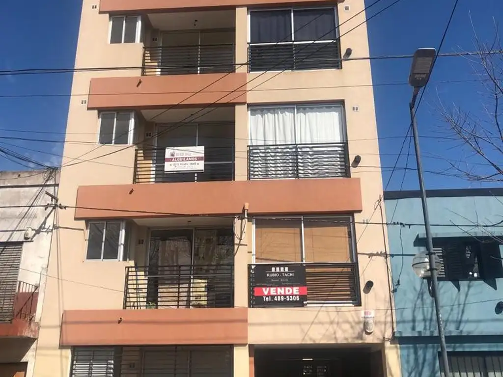 departamento al frente 1 dormitorio (a dividir) 12 35 y 36 . venta, balcon al frente