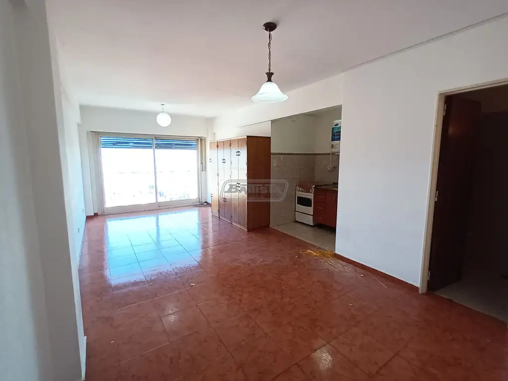 Departamento - Alquiler - Argentina, RAMOS MEJIA - Av Rivadavia 13800