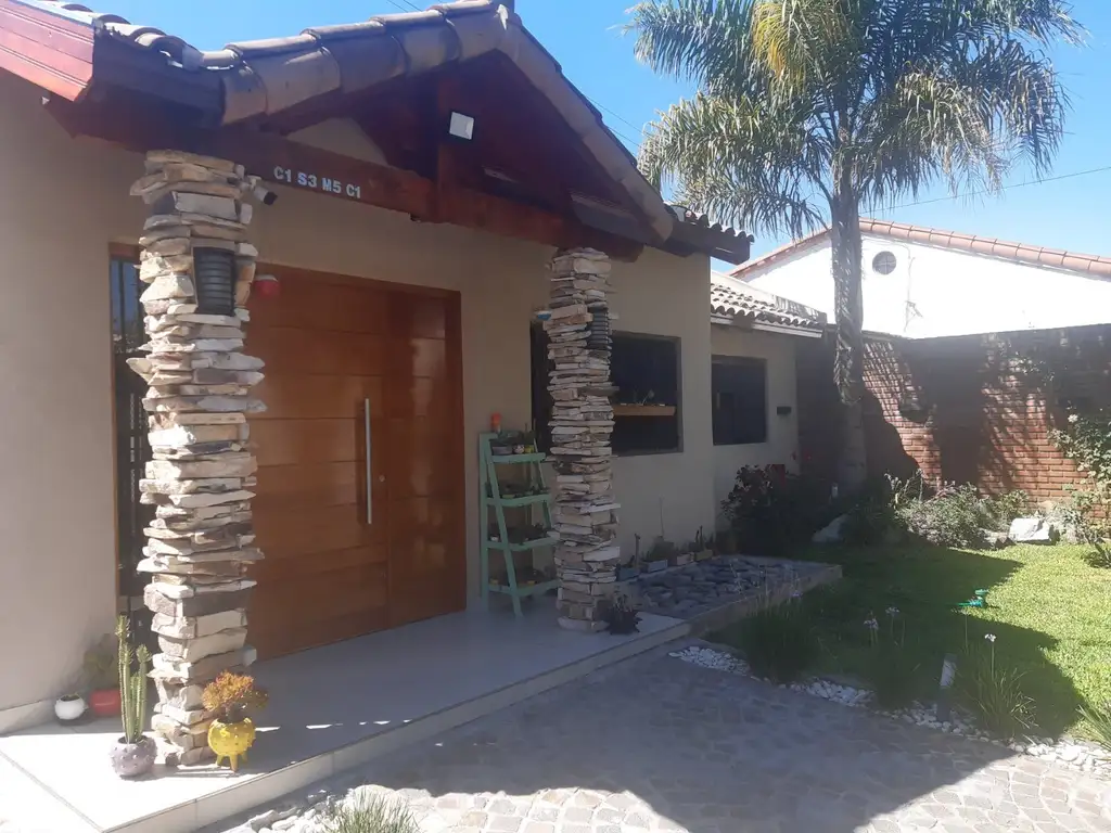 Casa en Venta en Ciudad Evita - 4 ambientes