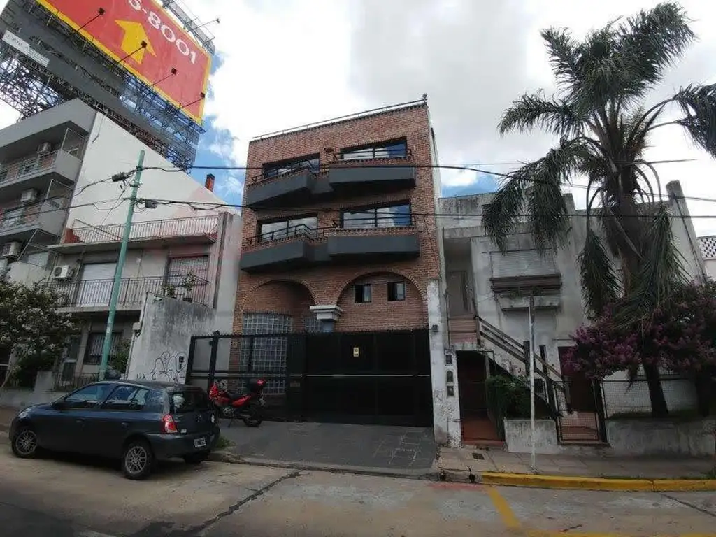 EDIFICIO DE OFICINAS EN AV. GENERAL PAZ AL 1200 - 350 M2 CUBIERTOS - NUÑEZ