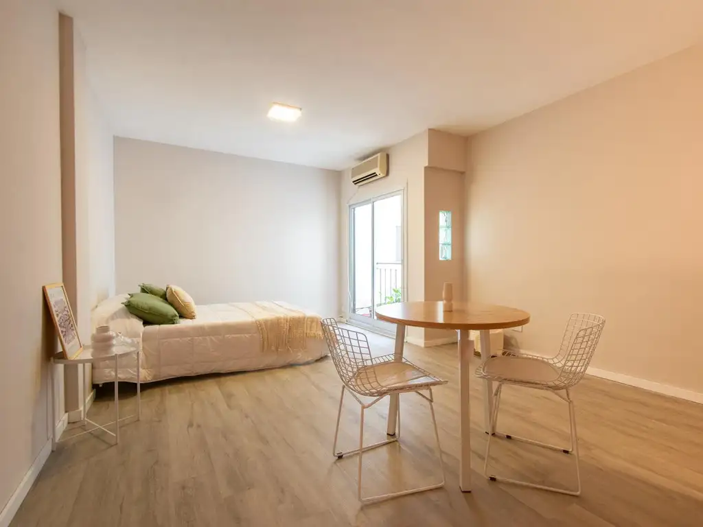 Venta - Depto - Monoambiente - Reciclado - Balcon - Piso alto - Ideal renta - Airbnb - Inversor