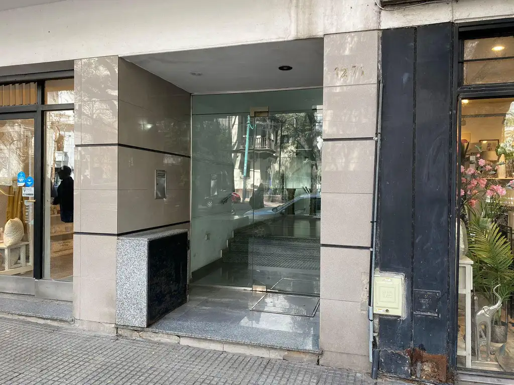 OPORTUNIDAD! Departamento 4 ambientes en VENTA