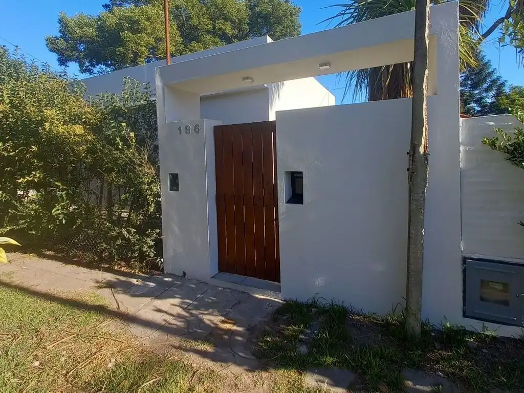 Venta de Casa 3 DORMITORIOS en City Bell, La Plata