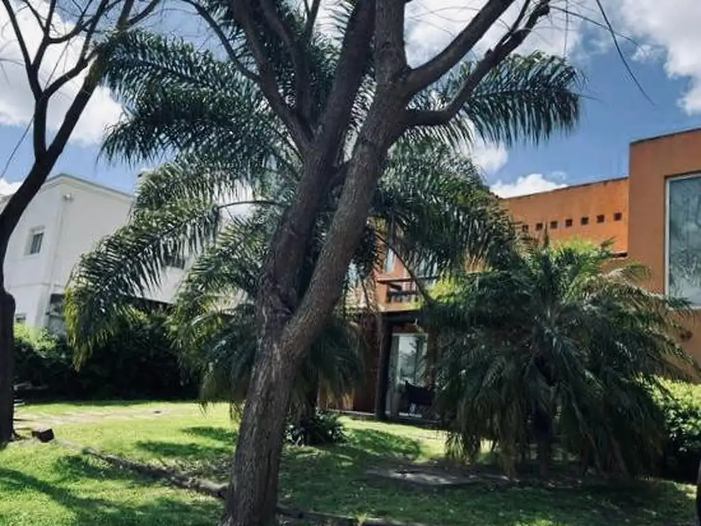 Casa en  alquiler en Barrio Santa Barbara