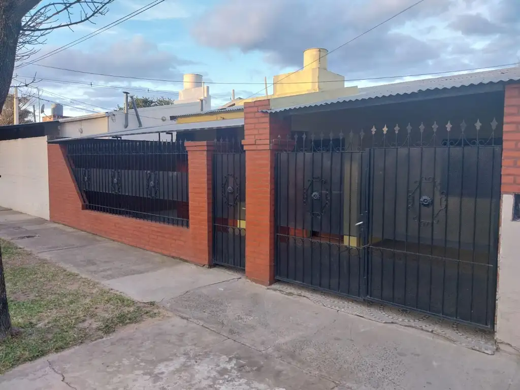 Se Vende Casa En Avellaneda B° Cooperación