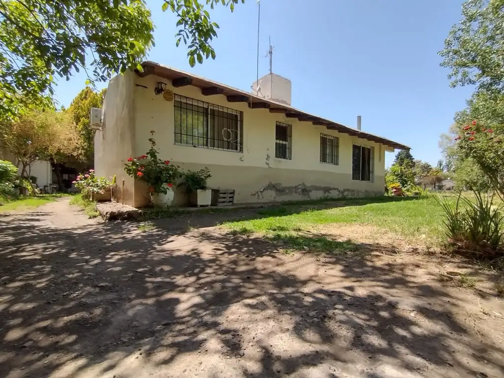 Venta Casa 6 ambientes - La Primavera - Guaymallén