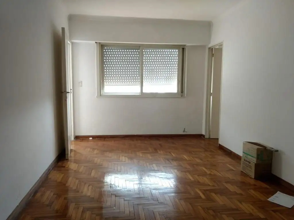 Vendo Departamento de 3 ambientes Muy Buen Estado