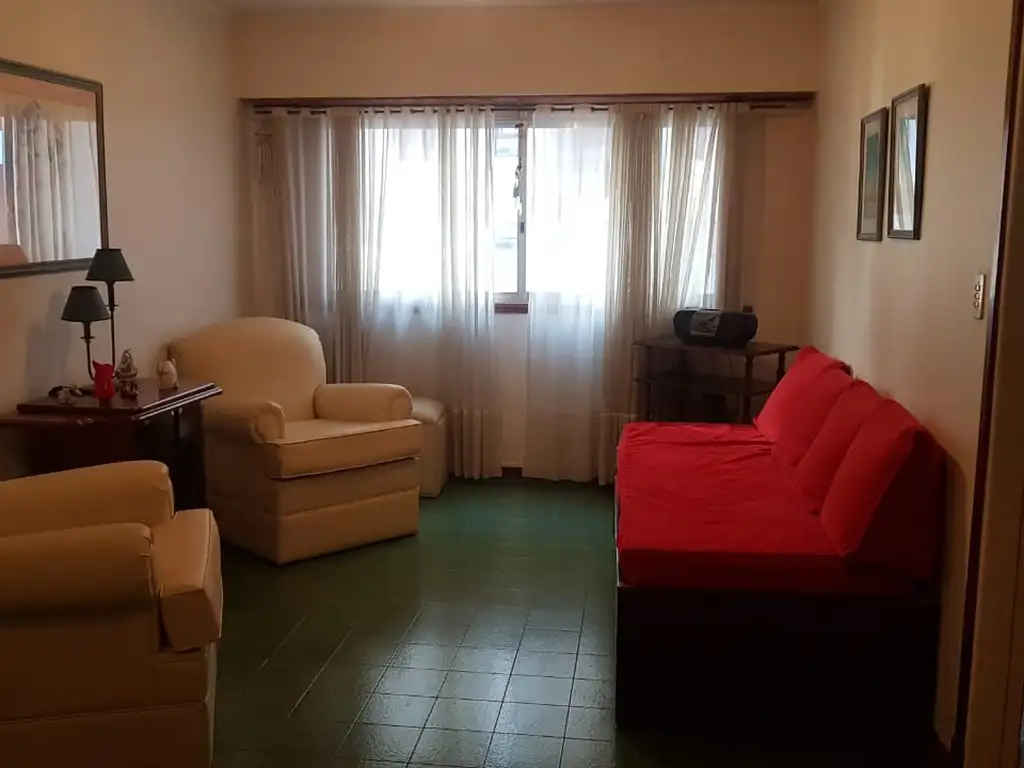 Departamento 2 Ambientes lateral IMPECABLE - Foto 0