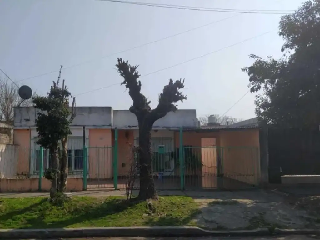 VENTA CASA DE 3 AMBIENTES EN LOTE DE 10X30 RAFAEL CASTILLO  NUEVO VALOR